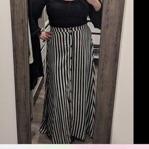 Hot Topic Stripe Maxi Skirt